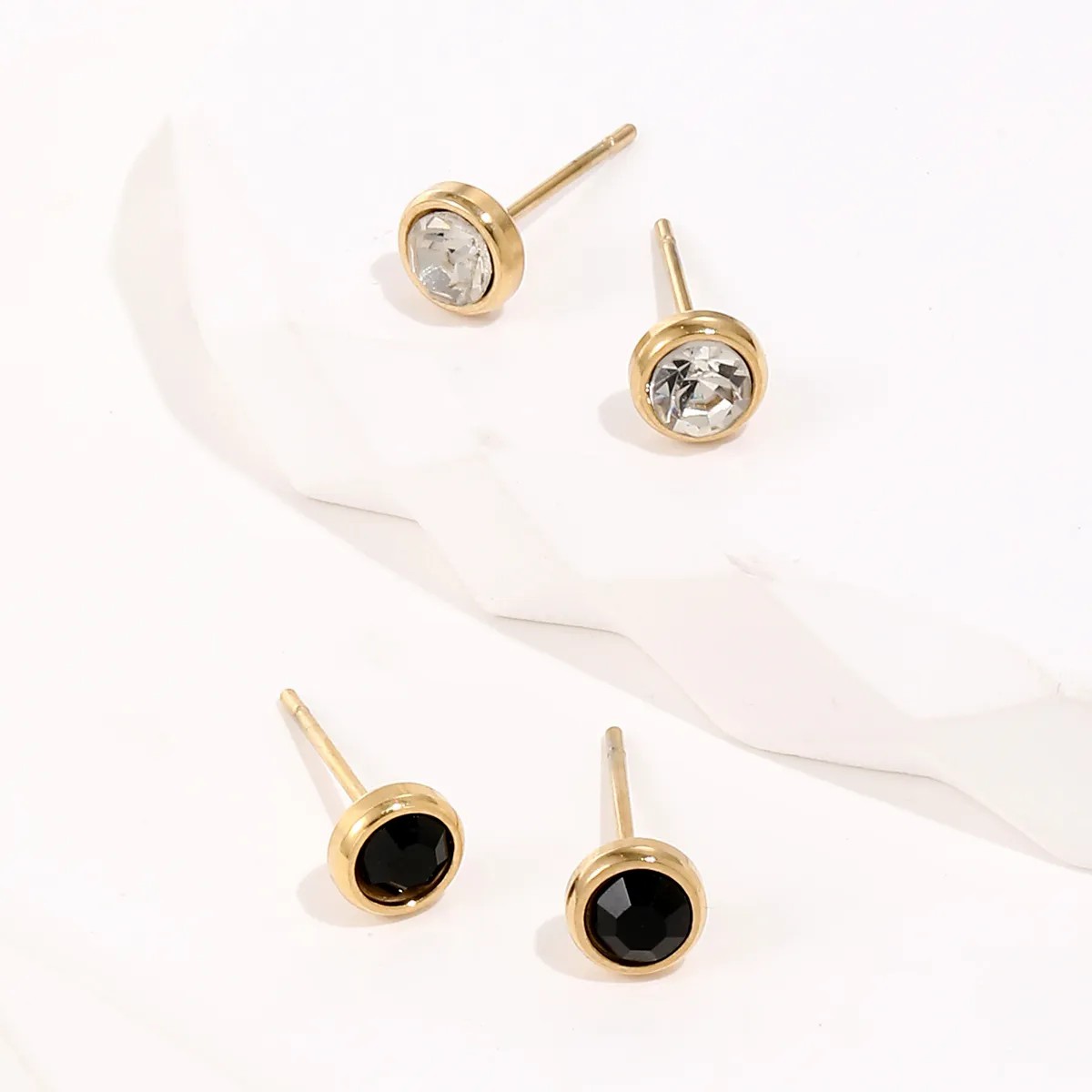 Titanium Steel Plated 14K Gold Fashion Black And White Zircon Stud Earrings_colorza_2