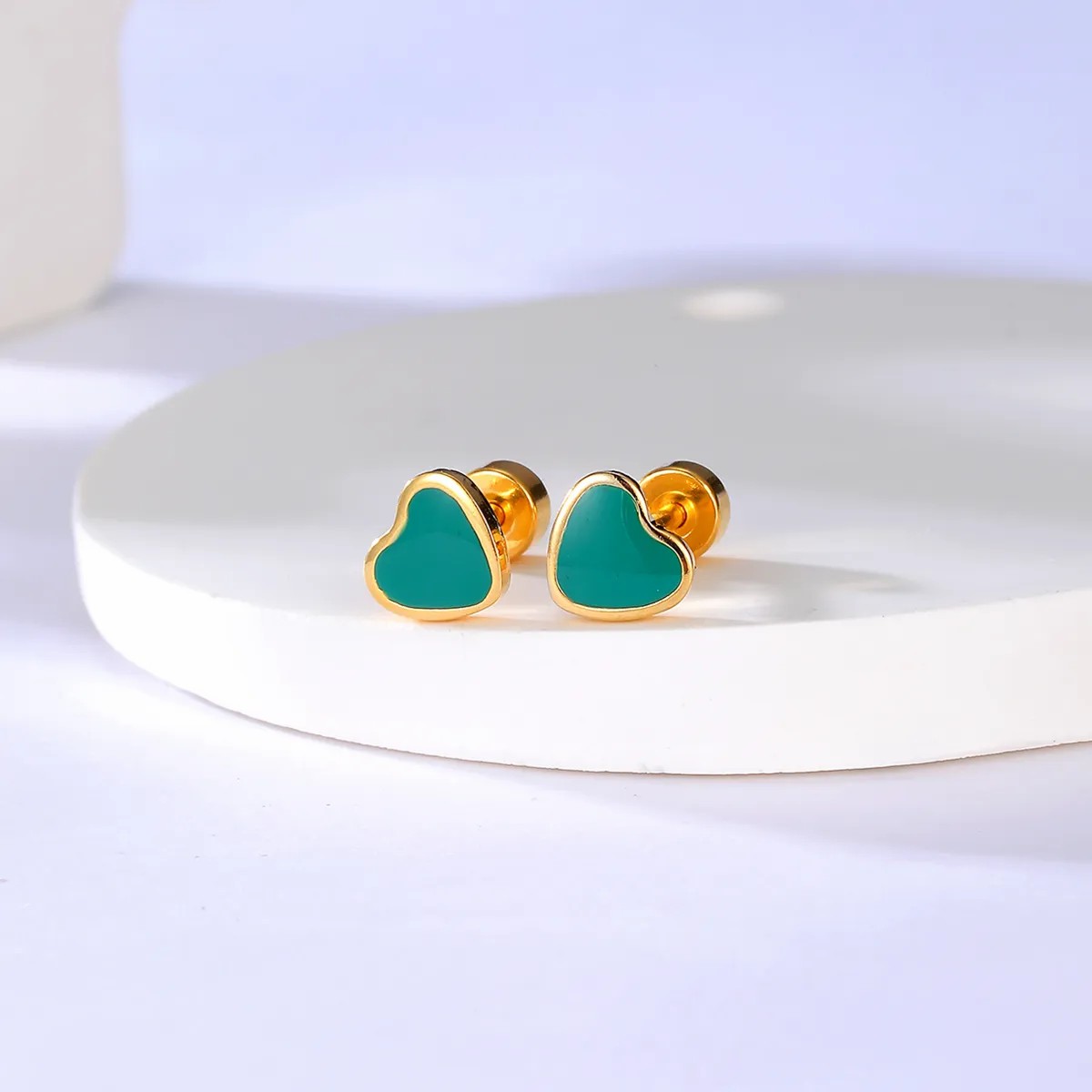 Fashion Stainless Steel Electroplating 18K Gold Retro Green Heart Stud Earrings_colorza_2