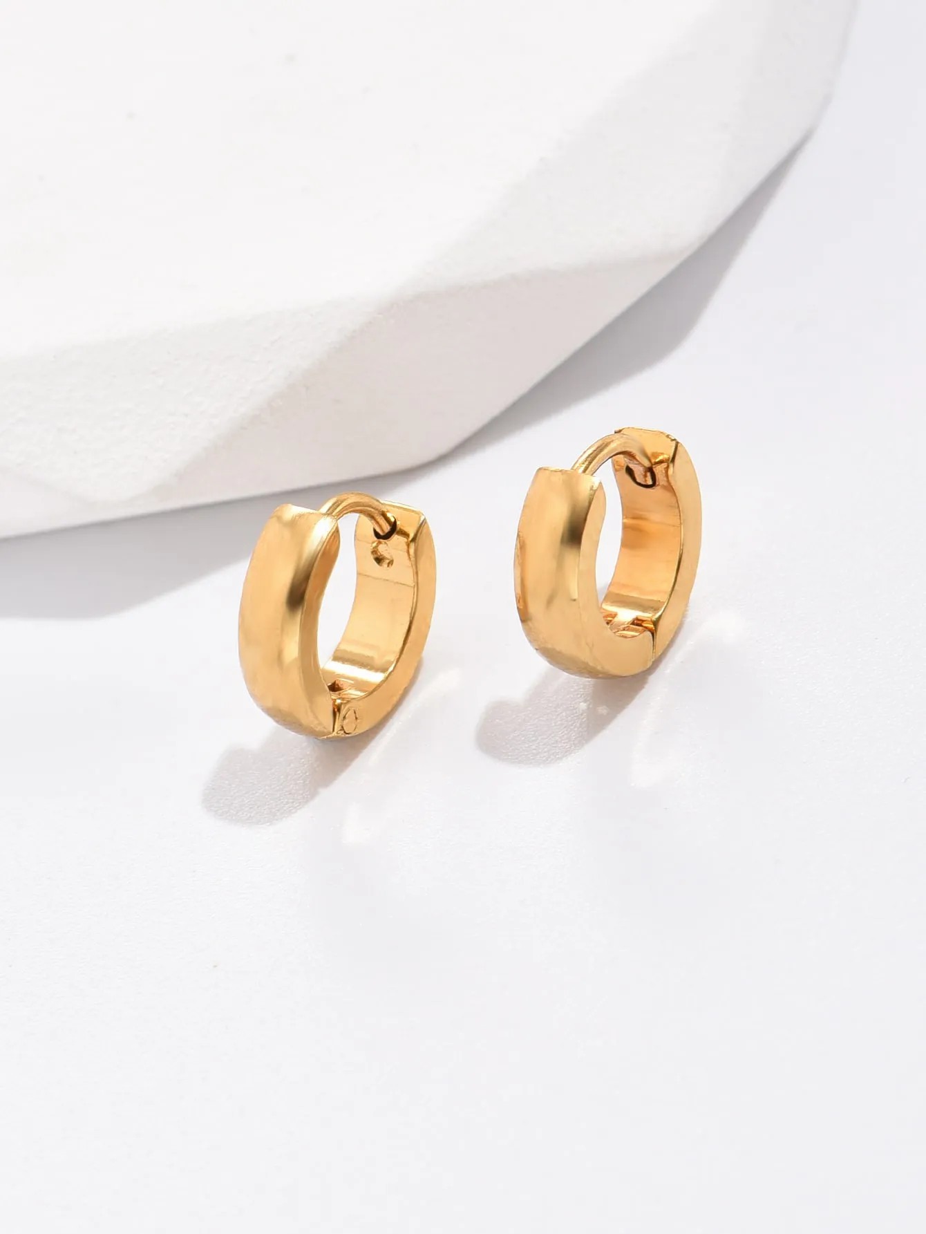Fashion Creative Stainless Steel Electroplated 18K Circle Earrings_colorza_3