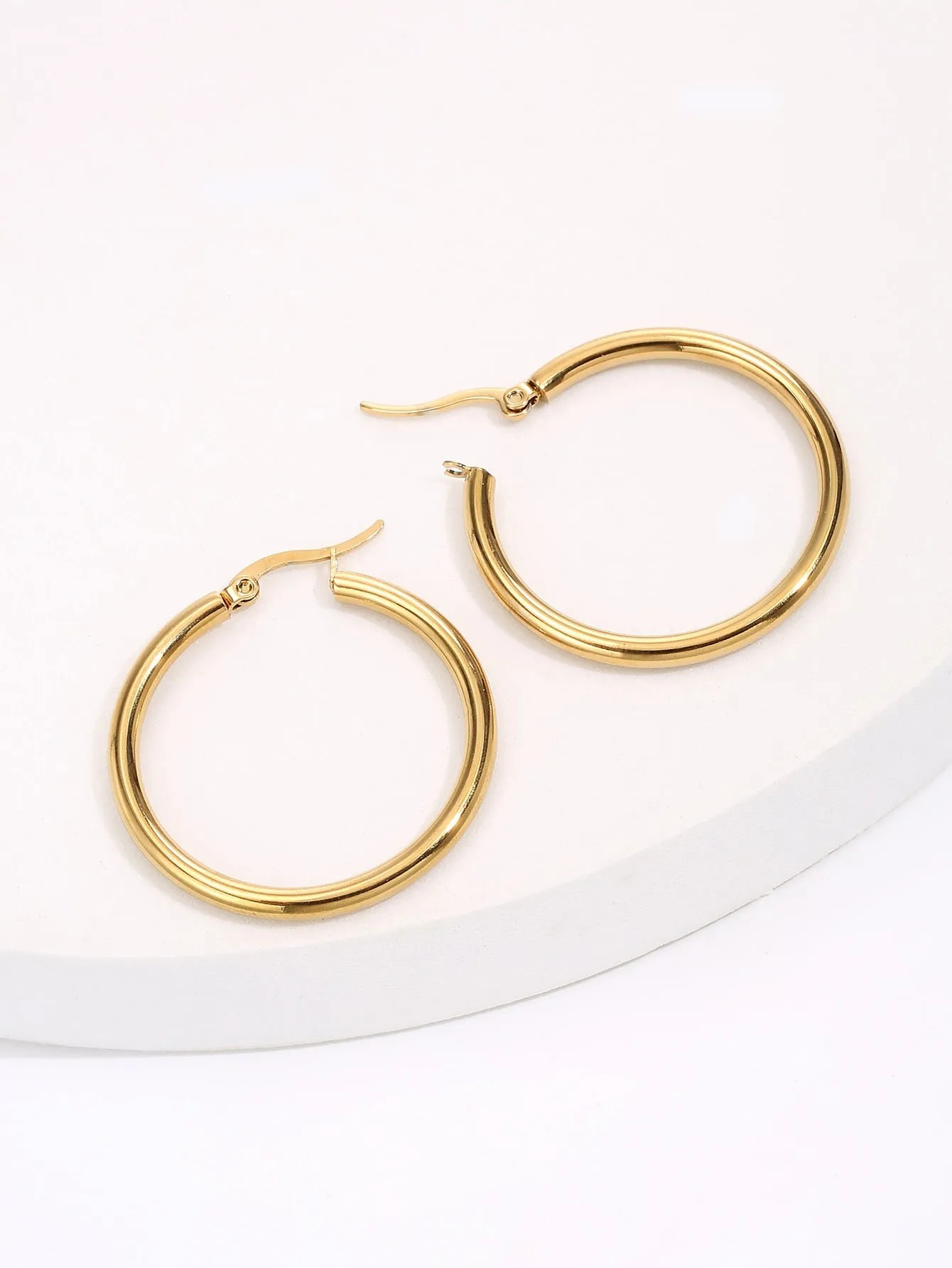 Fashion Creative Glossy Stainless Steel Electroplated 18K Circle Earrings_colorza_2