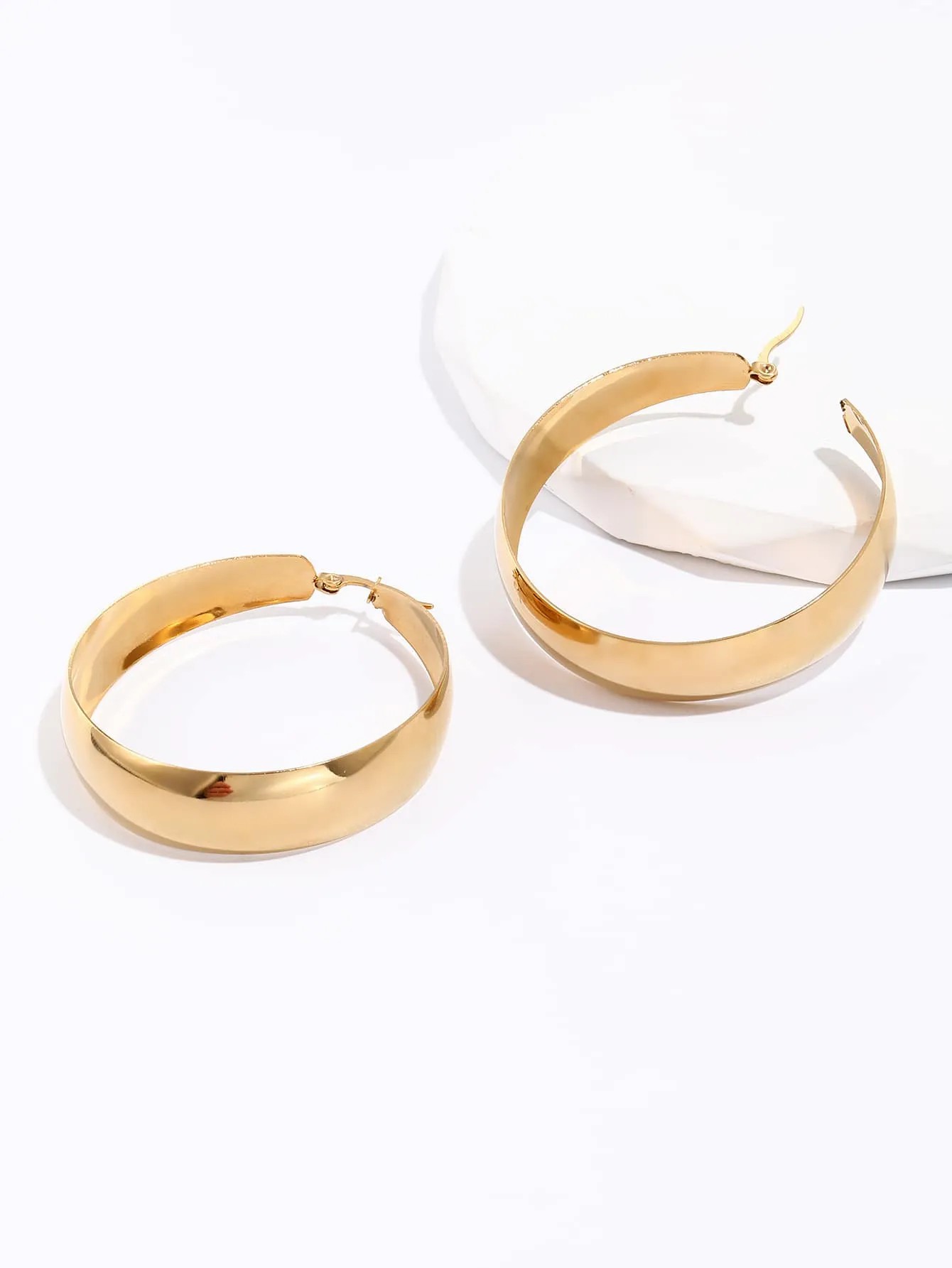 Fashion Creative Stainless Steel Electroplated 18K Circle Earrings_colorza_2