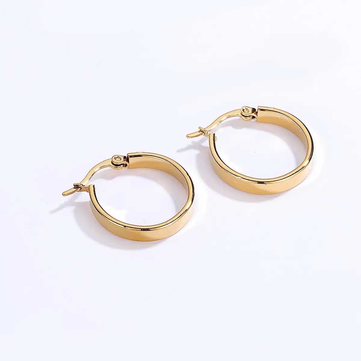 Simple Golden Stainless Steel Plated 18K Gold Hoop Earrings_colorza_2
