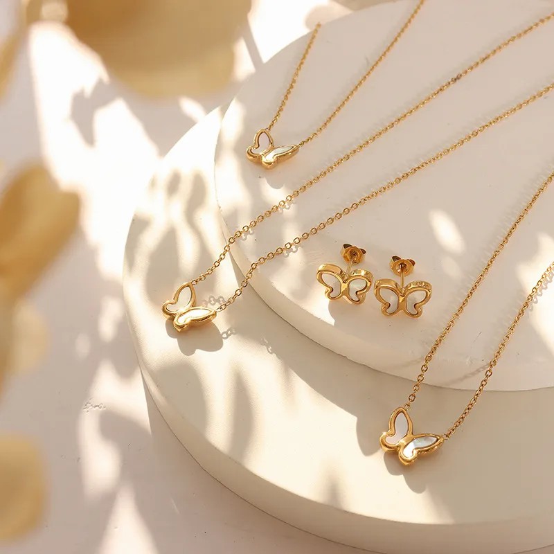Simple Butterfly White Sea Shell Necklace Set Earrings Stud Earrings 18K Gold Titanium Steel_colorza_1