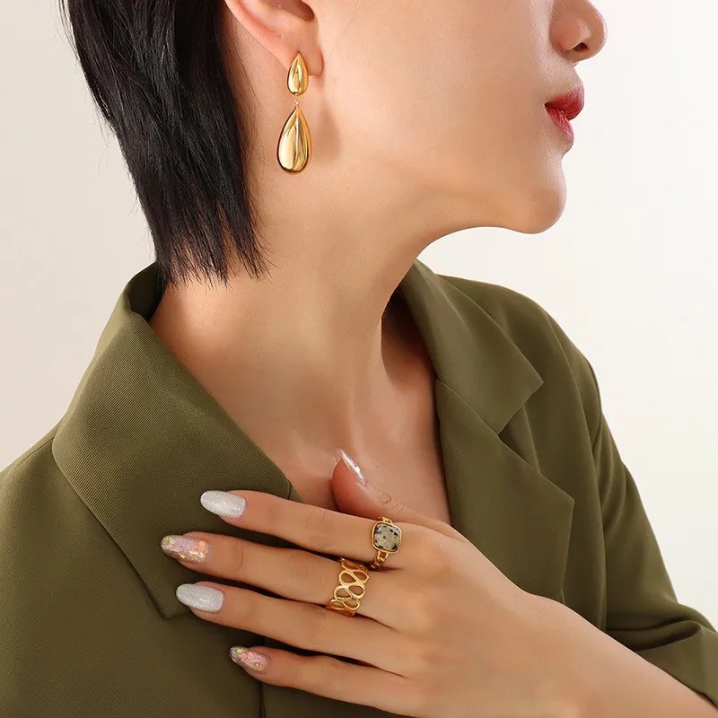 Women Retro Fashion Water Drop Titanium Steel Earrings Stainless Steel Earrings_colorza_1