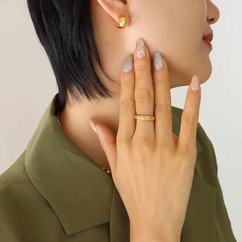 Hip Hop Style Solid Color Small Size Semicircle Titanium Stud Earrings_colorza_1