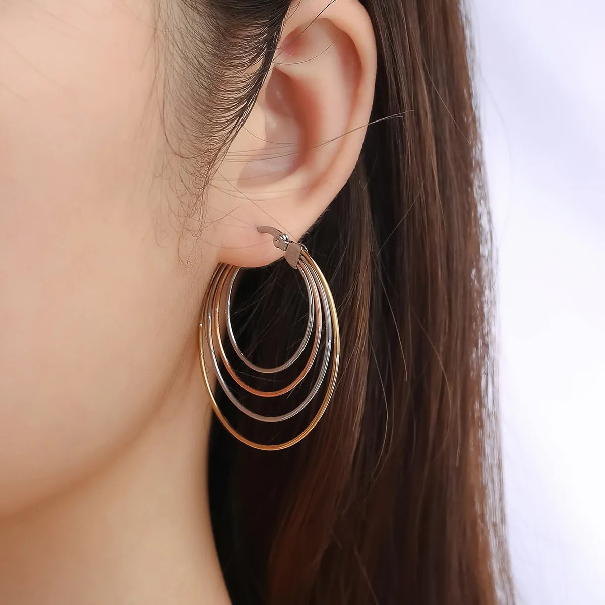 Fashion Simple Three-Color Round Geometric Electroplated 18K Stainless Steel Earrings_colorza_1