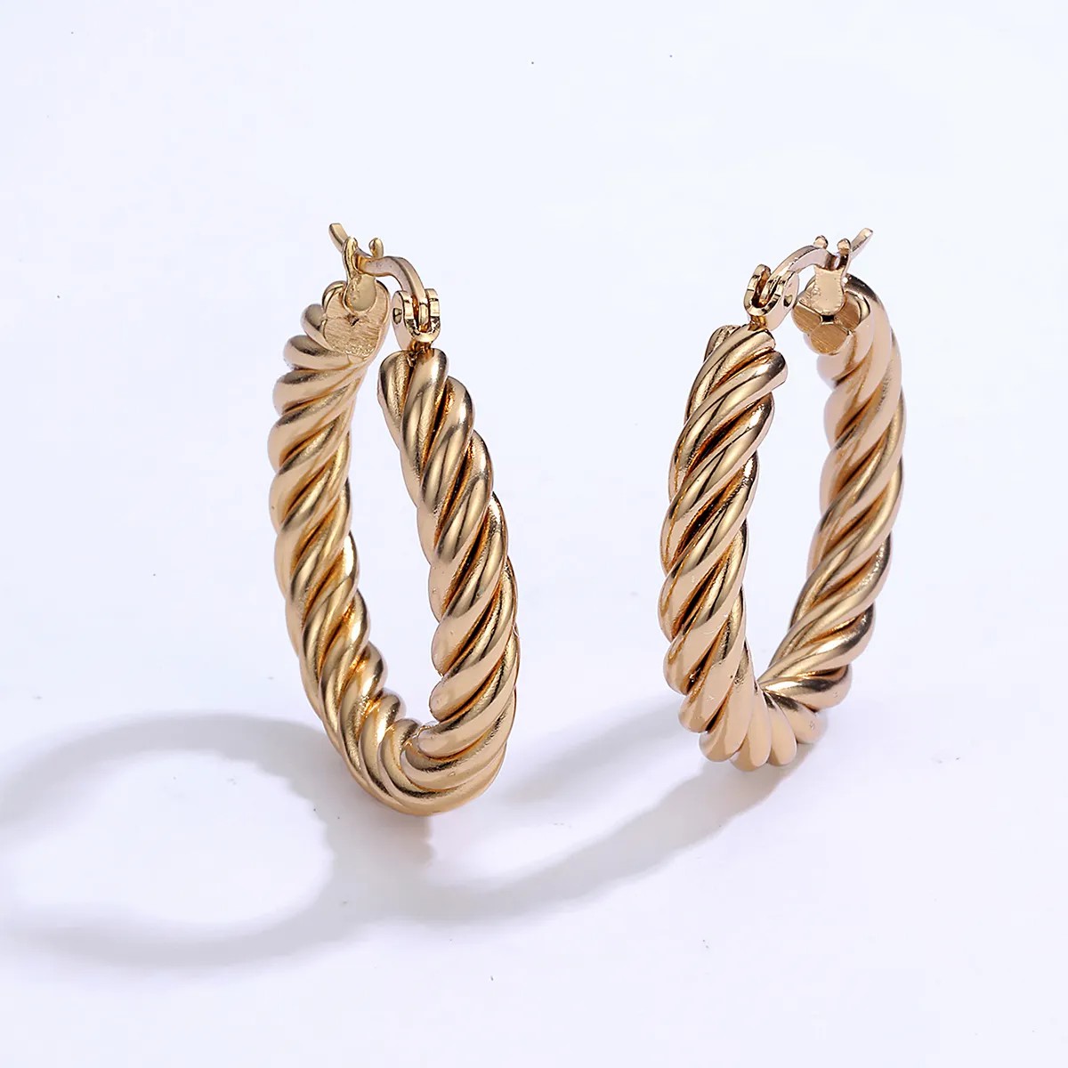 Fashion Simple Stainless Steel Electroplated 18K Gold Hemp Pattern Earrings_colorza_1