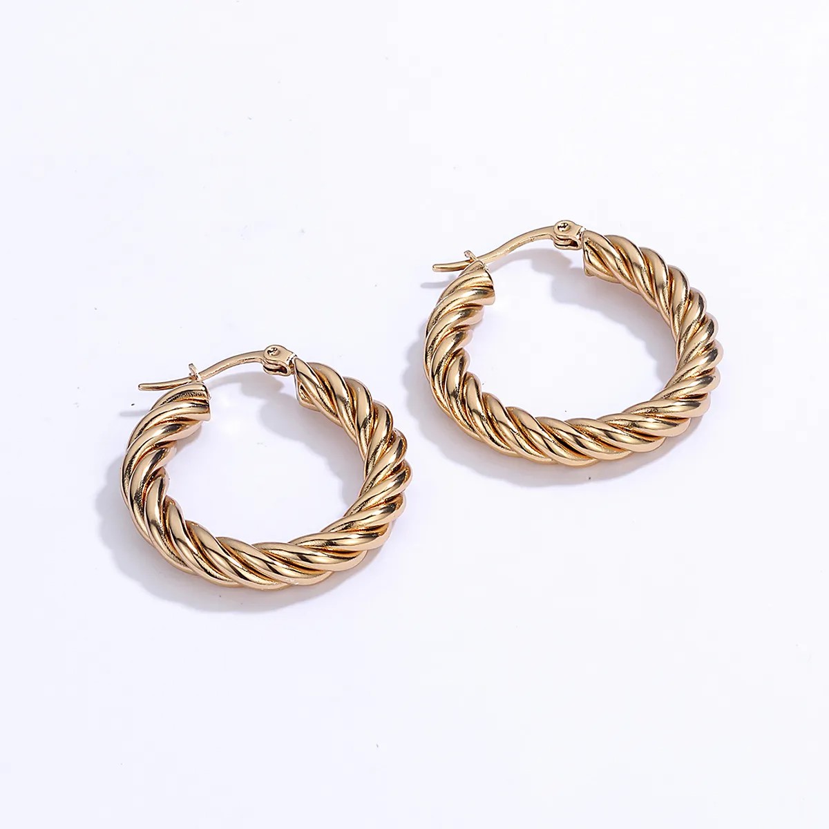 Fashion Simple Stainless Steel Electroplated 18K Gold Hemp Pattern Earrings_colorza_2