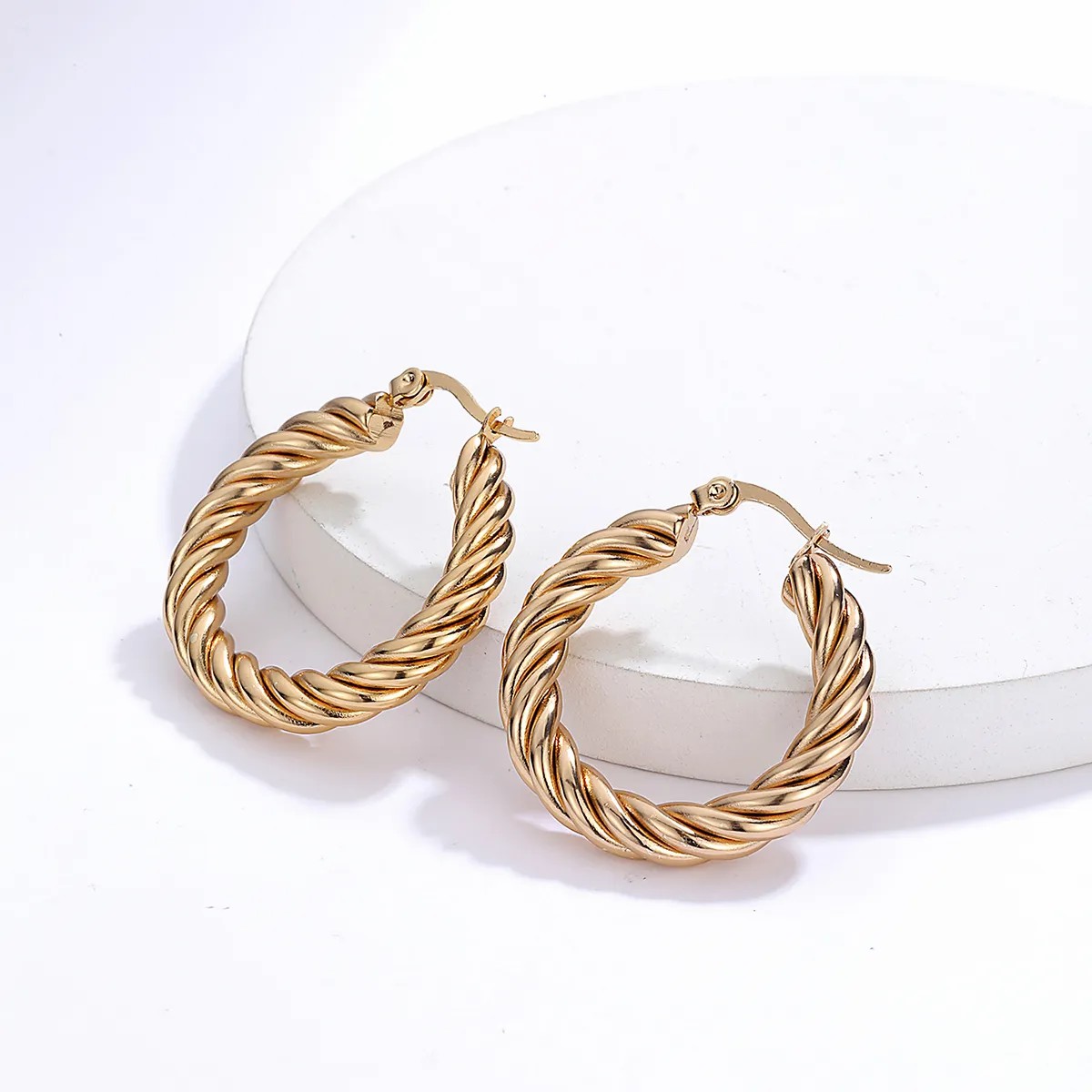 Fashion Simple Stainless Steel Electroplated 18K Gold Hemp Pattern Earrings_colorza_3