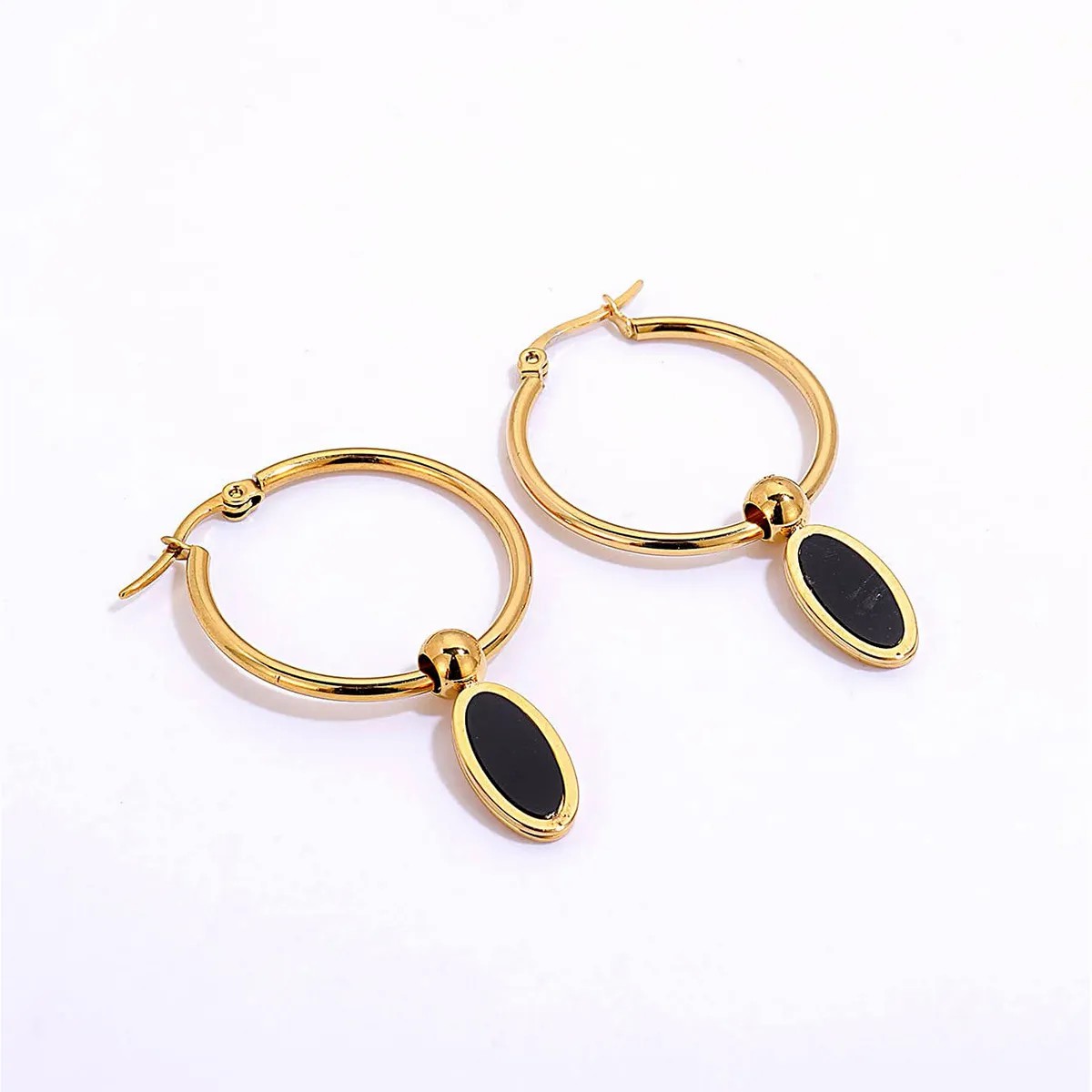 Fashion Creative Stainless Steel Electroplated 18K Black And Golden Oval Earrings_colorza_2