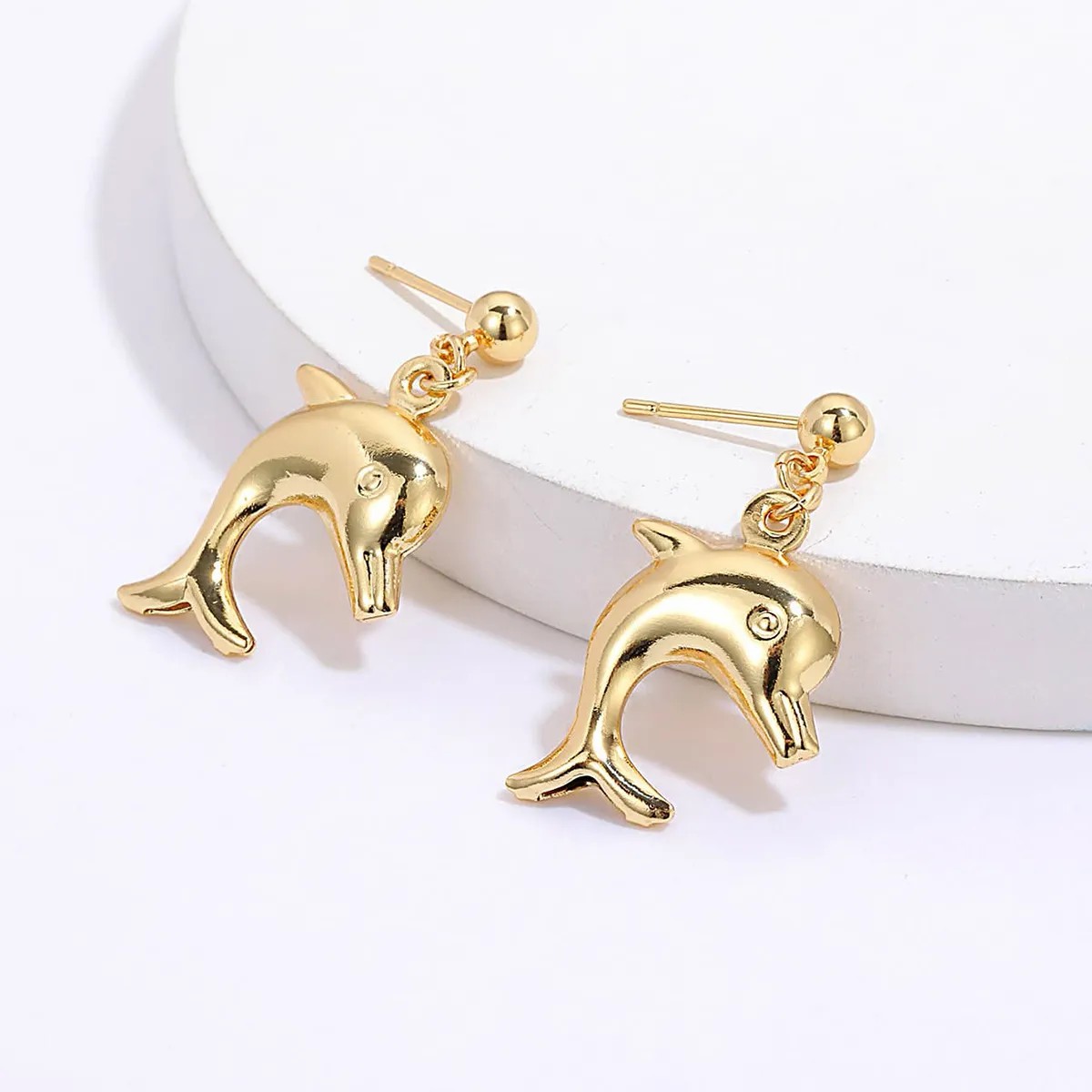 Fashion Creative Simple Whale Stainless Steel Electroplated 18K Gold Earrings_colorza_2