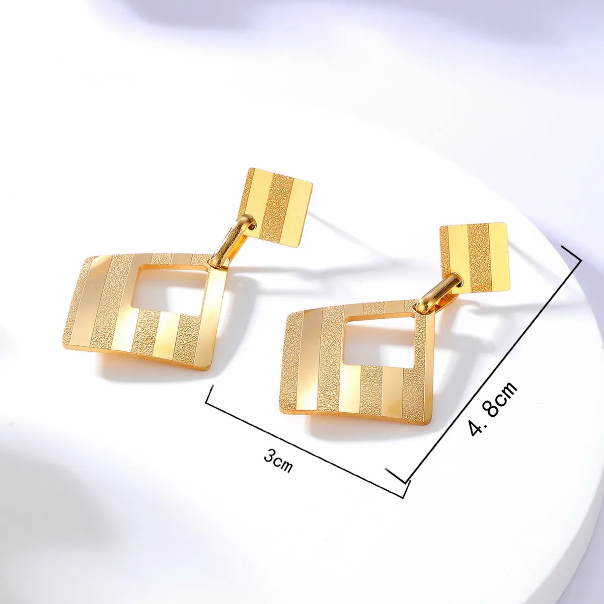 Fashion Geometric Electroplated 18K Gold Stainless Steel Earrings_colorza_3