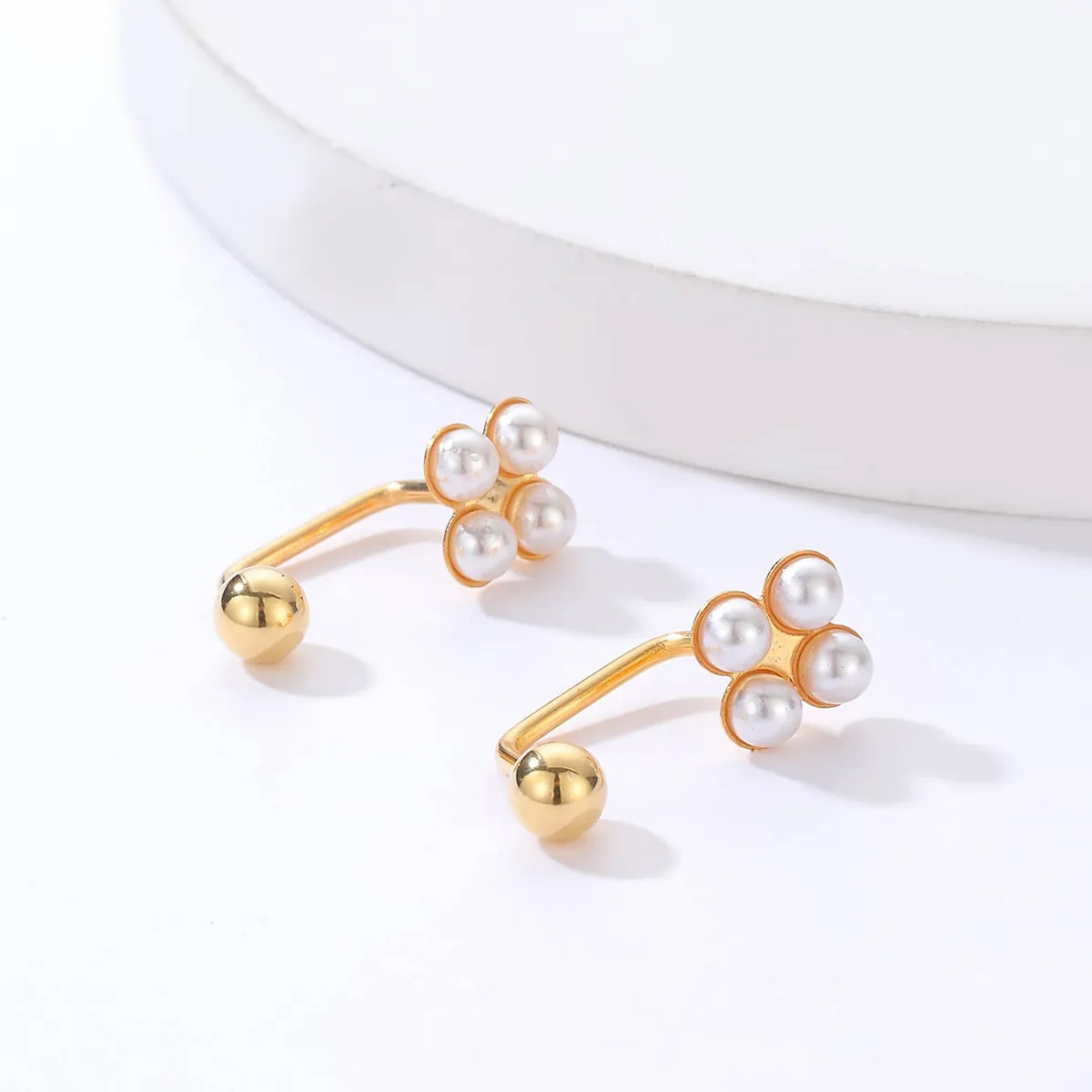Fashion Creative Simple Stainless Steel Electroplated 18K Gold Small Pearl Earrings_colorza_3
