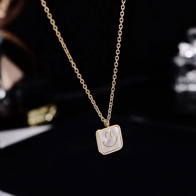 Simple Style Streetwear Smiley Face Titanium Steel Plating Inlay Shell 18K Gold Plated Pendant Necklace_colorza_1
