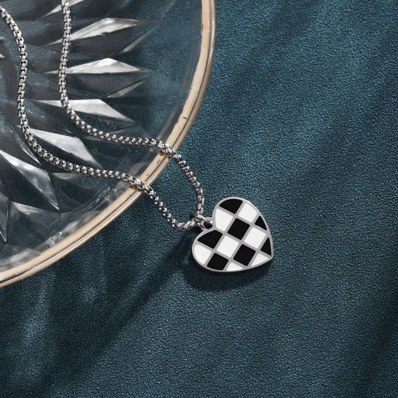 Cute Simple Style Lattice Heart Shape Stainless Steel Enamel Plating White Gold Plated Platinum Plated Pendant Necklace_colorza_4