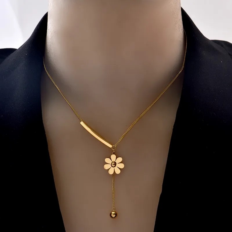 Elegant Simple Style Daisy Titanium Steel Plating 18K Gold Plated Pendant Necklace_colorza_7