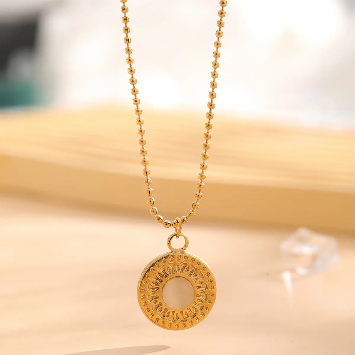 Retro Sun Oval Titanium Steel Plating Inlay Natural Stone Gold Plated Pendant Necklace_colorza_3