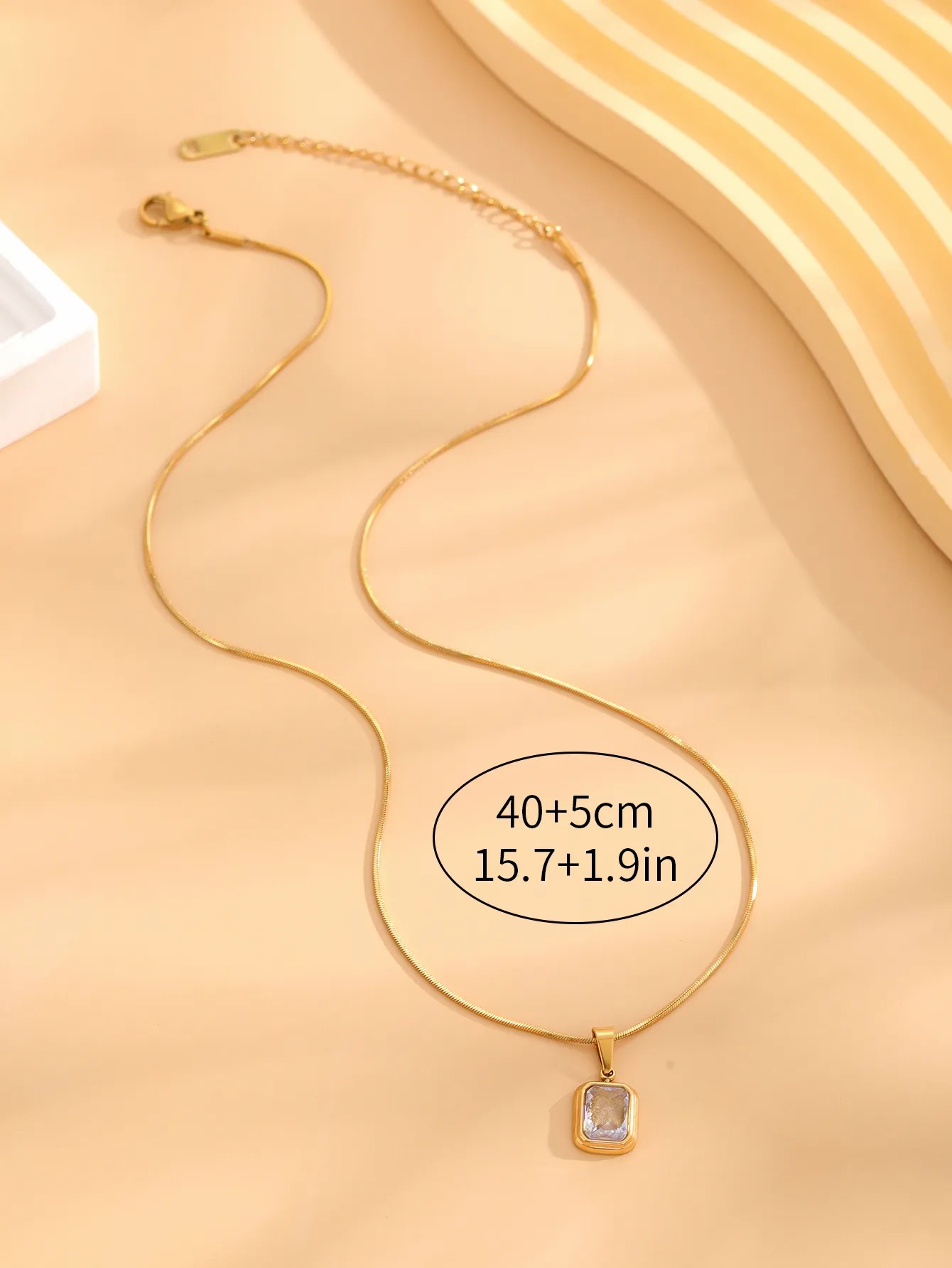 Elegant Retro Round Square Titanium Steel Plating Inlay Zircon Gold Plated Pendant Necklace_colorza_3