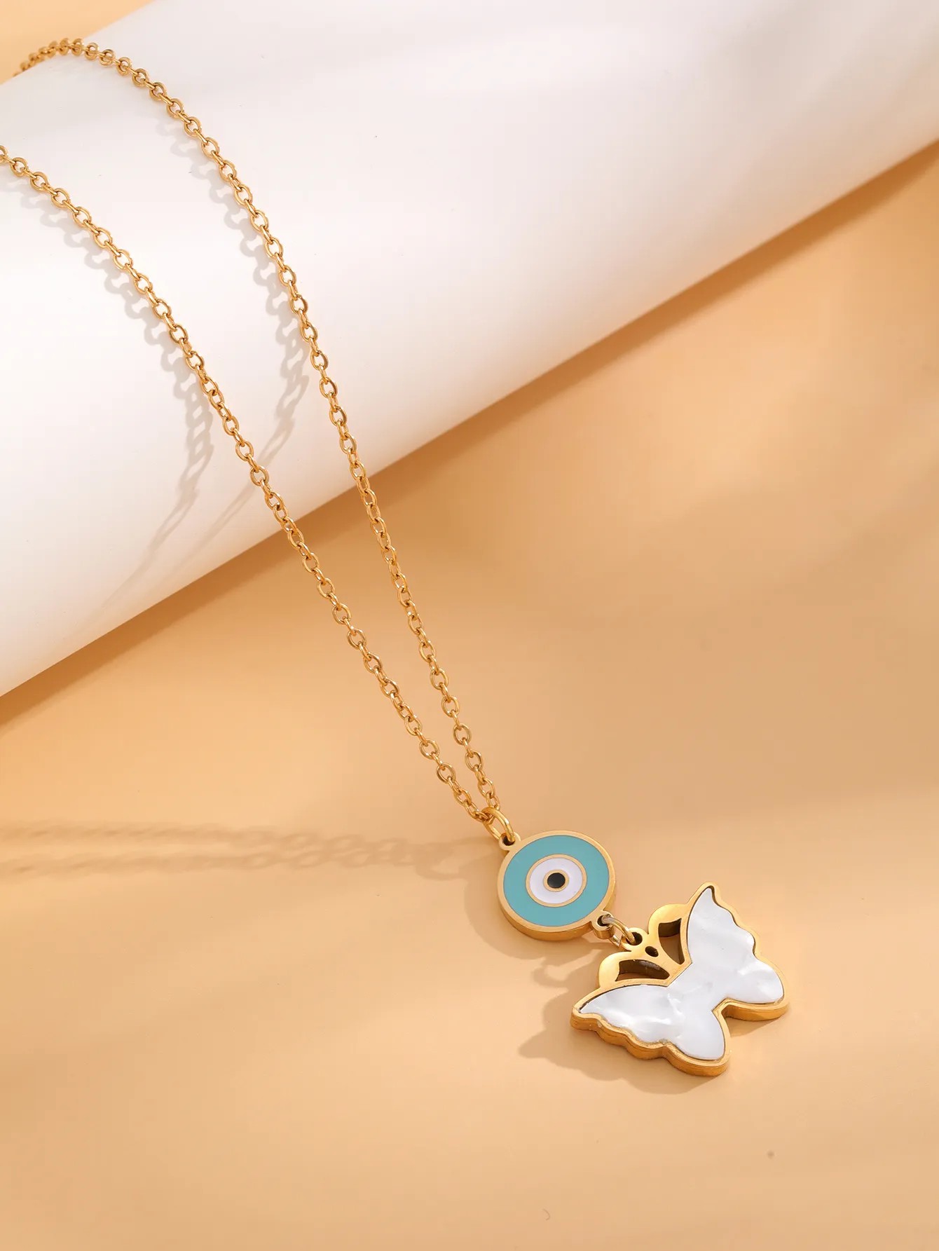 Retro Palm Eye Butterfly Titanium Steel Plating Inlay Shell Zircon Gold Plated Pendant Necklace_colorza_3