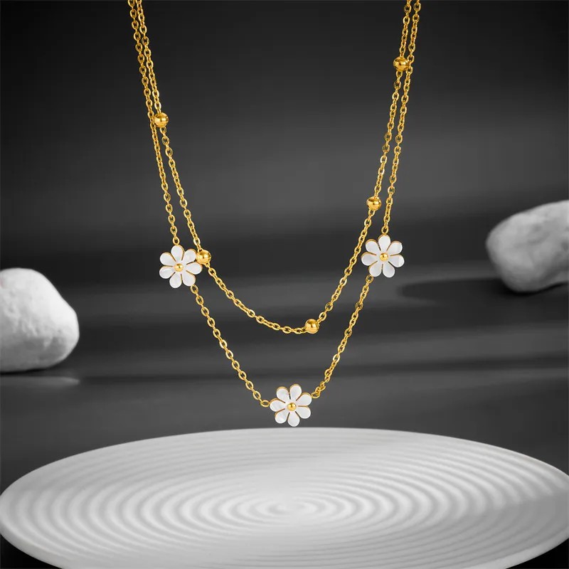 Hip-Hop Vintage Style Butterfly Daisy Titanium Steel Layered Plating 18K Gold Plated Pendant Necklace_colorza_3