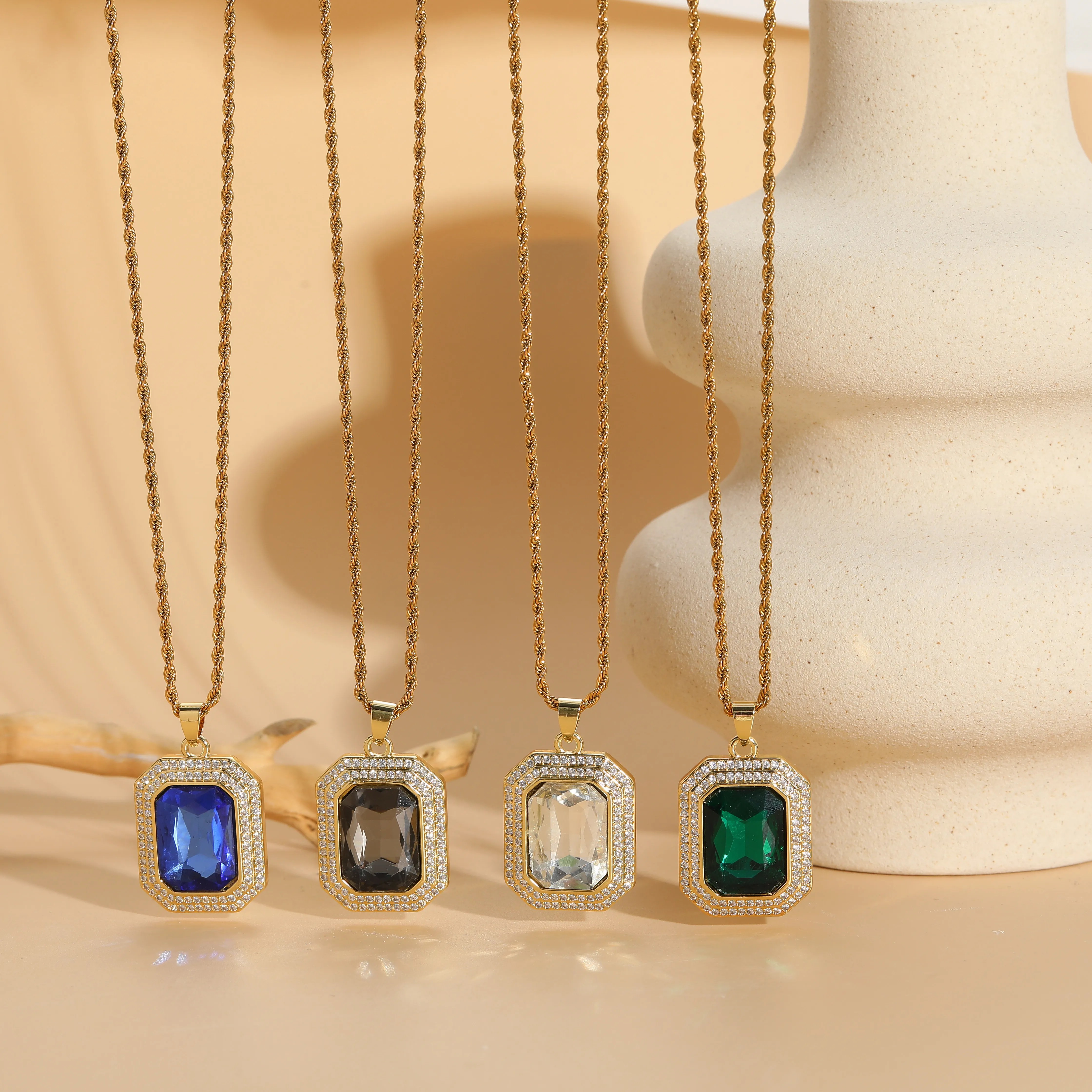 Classic Style Square Titanium Steel Copper Irregular Plating Inlay Zircon 14K Gold Plated Pendant Necklace_colorza_4