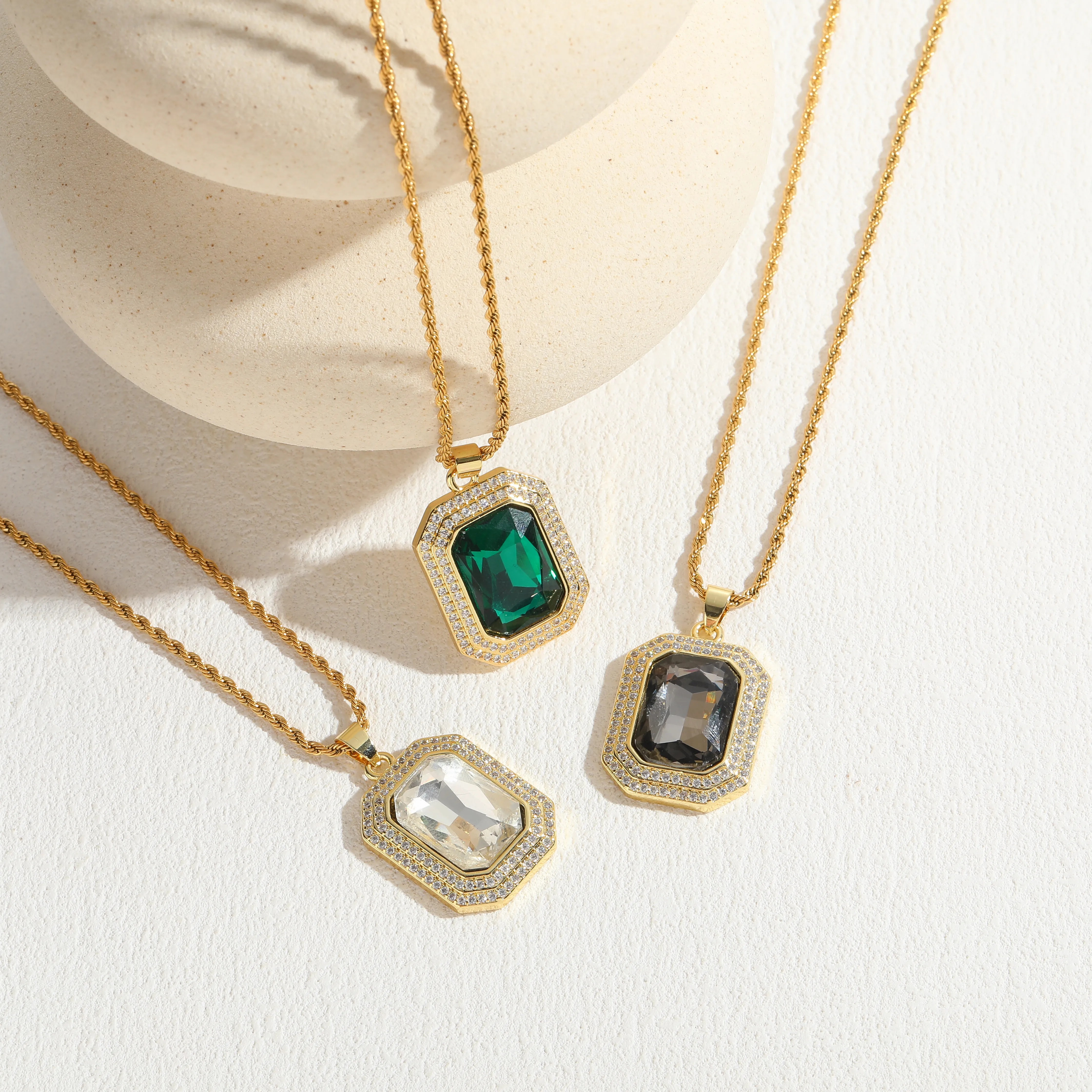 Classic Style Square Titanium Steel Copper Irregular Plating Inlay Zircon 14K Gold Plated Pendant Necklace_colorza_6