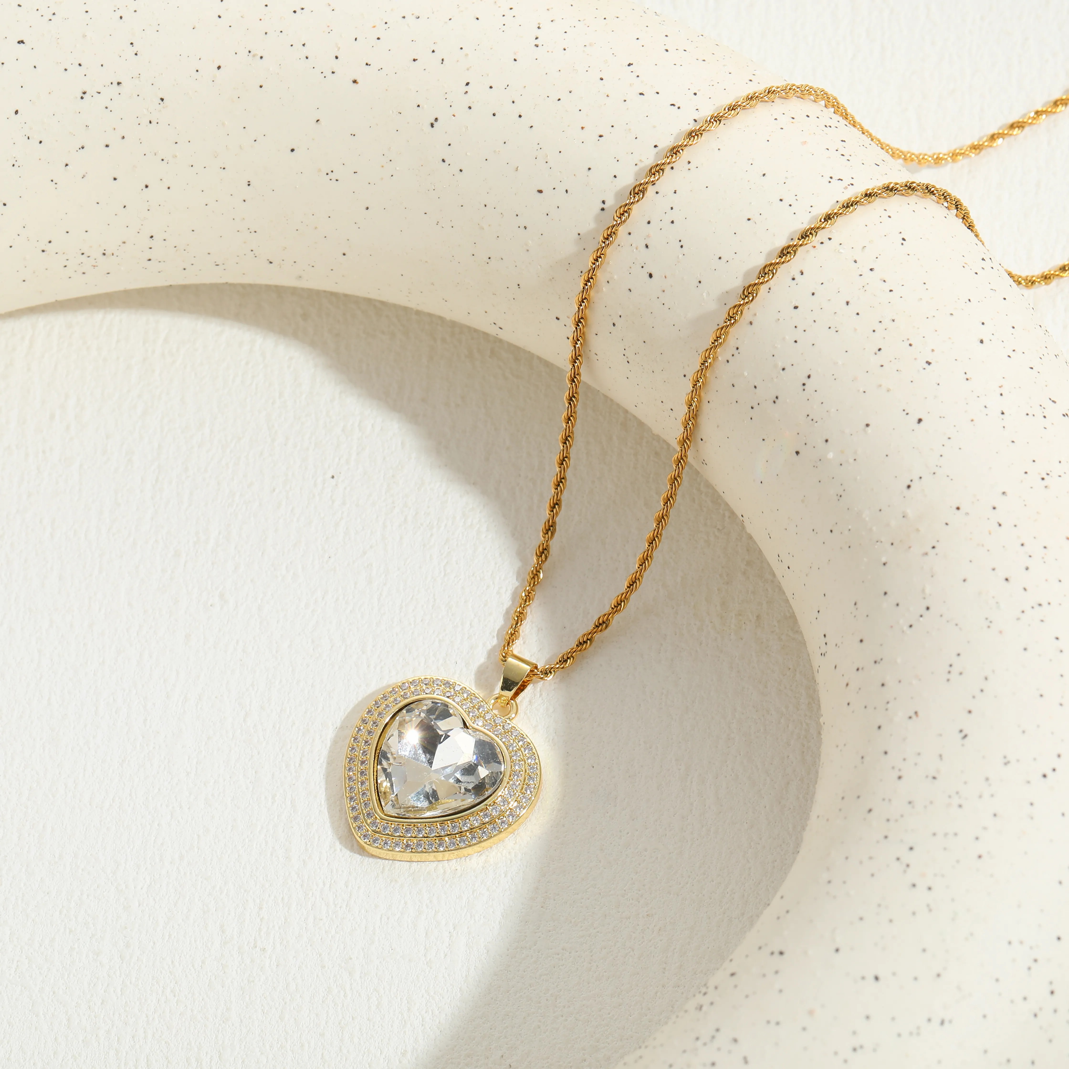 Commute Heart Shape Titanium Steel Copper Irregular Plating Inlay Zircon 14K Gold Plated Pendant Necklace_colorza_3