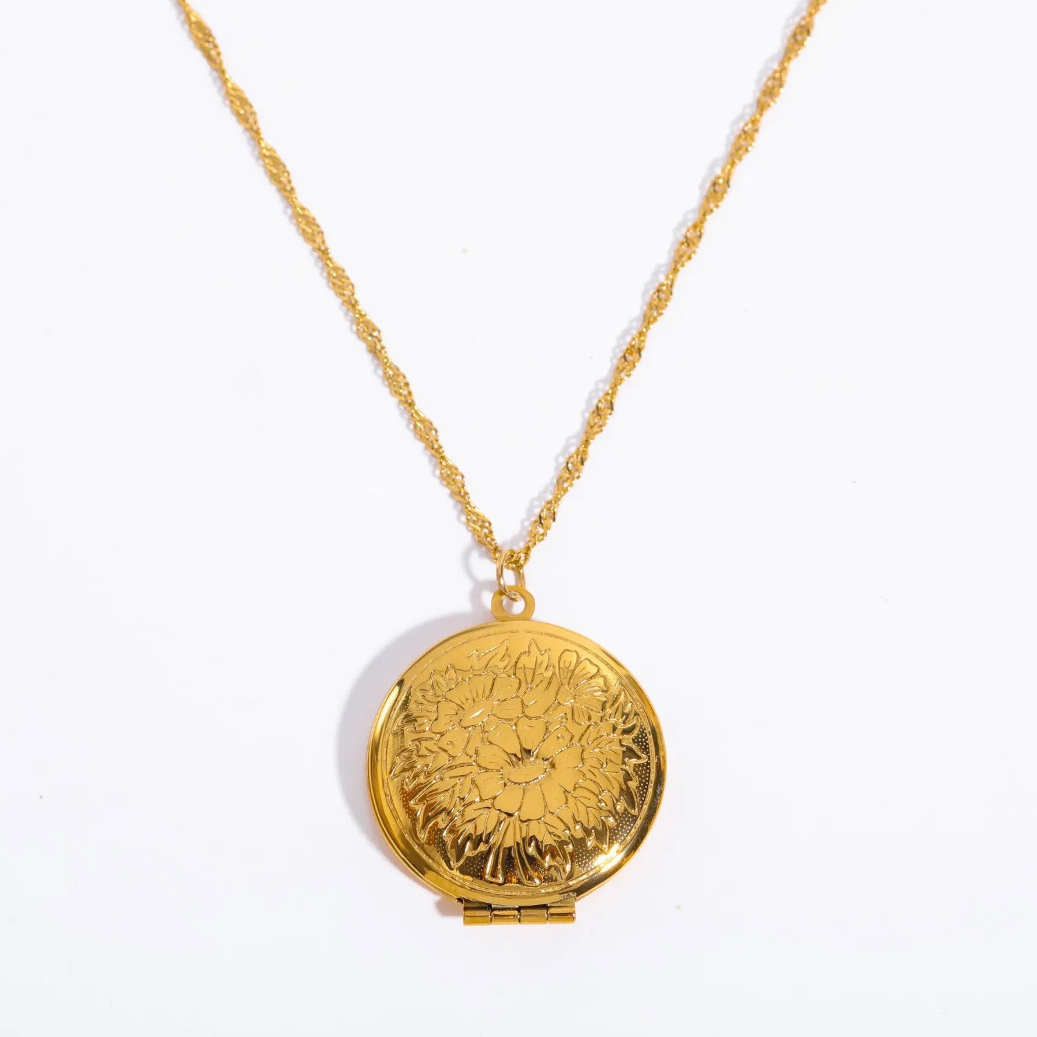 Vintage Style Commute Flower Stainless Steel Plating Carving 18K Gold Plated Pendant Necklace_colorza_3