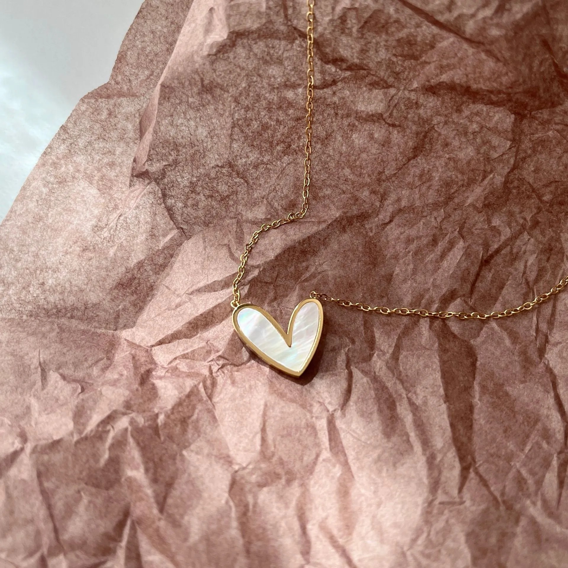 Simple Style Heart Shape Titanium Steel Plating Inlay Shell 18K Gold Plated Pendant Necklace_colorza_3