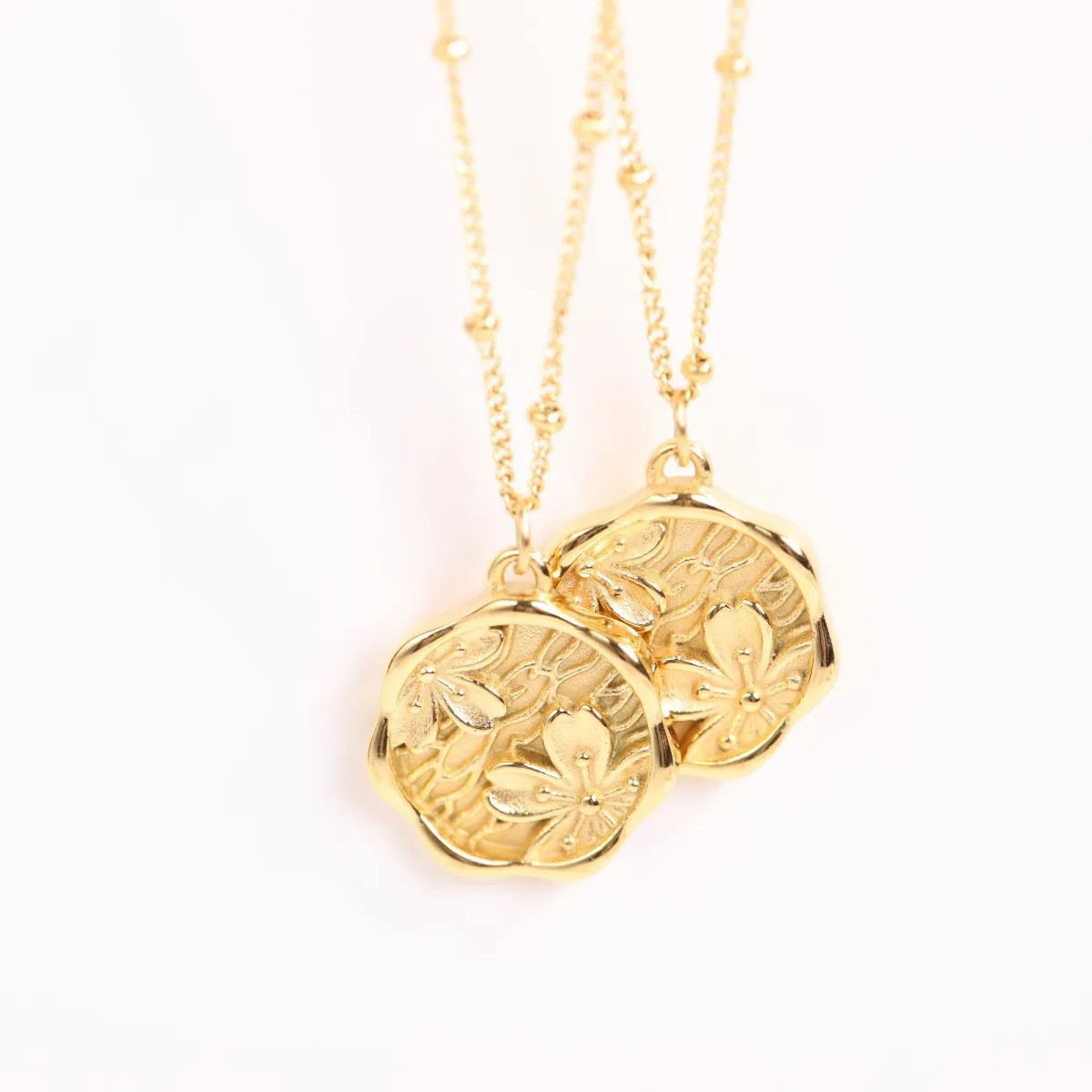 Vintage Style Commute Rose Stainless Steel Plating Carving 18K Gold Plated Pendant Necklace_colorza_6