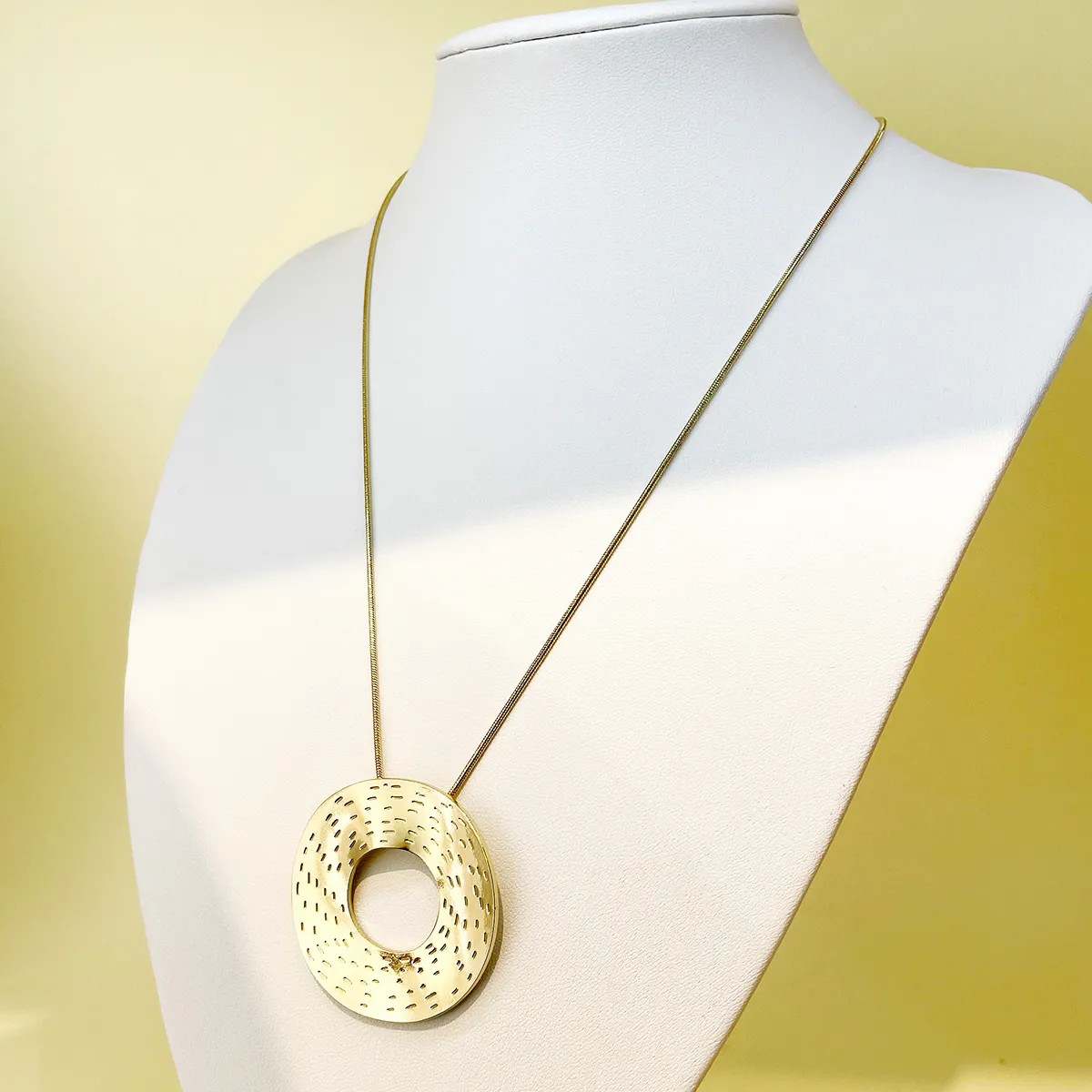 Exaggerated Circle Stainless Steel Polishing Plating Gold Plated Necklace_colorza_1