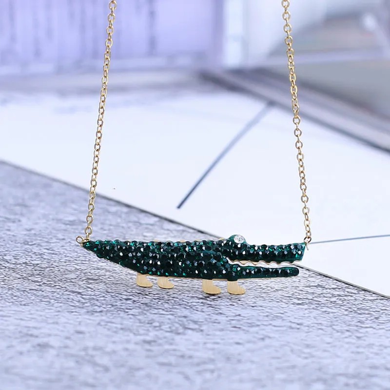 Simple Style Crocodile Titanium Steel Inlay Diamond 18K Gold Plated Pendant Necklace_colorza_1