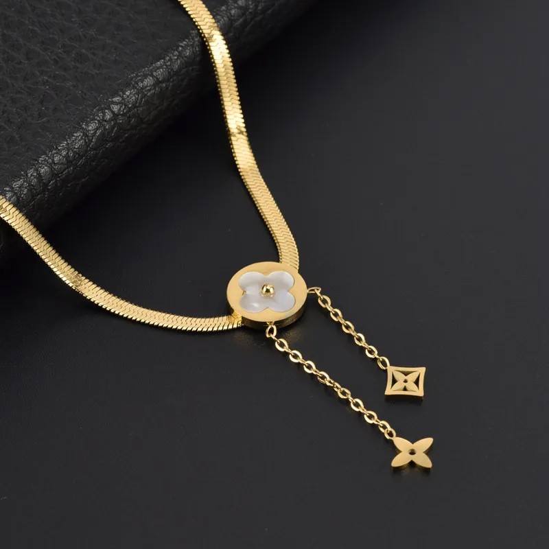 Casual Simple Style Four-Leaf Flower Titanium Steel Plating 18K Gold Plated Necklace_colorza_1