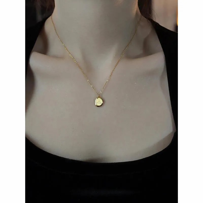 Simple Style Letter Titanium Steel Plating 18K Gold Plated Pendant Necklace_colorza_1