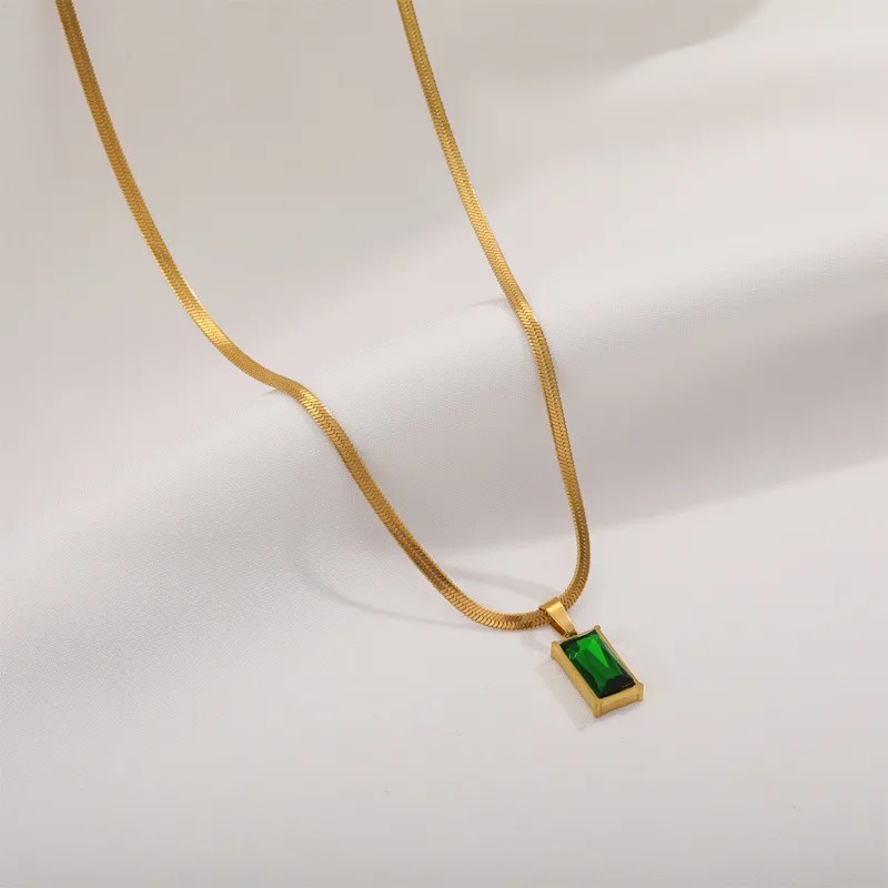 Elegant Simple Style Rectangle Titanium Steel Plating Inlay Artificial Diamond 18K Gold Plated Pendant Necklace_colorza_1