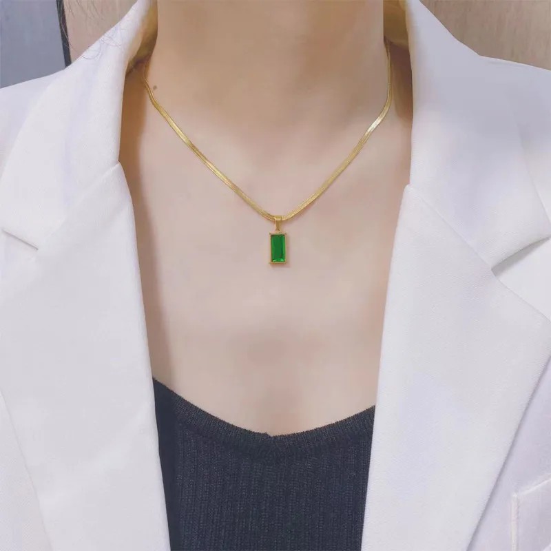 Elegant Simple Style Rectangle Titanium Steel Plating Inlay Artificial Diamond 18K Gold Plated Pendant Necklace_colorza_3