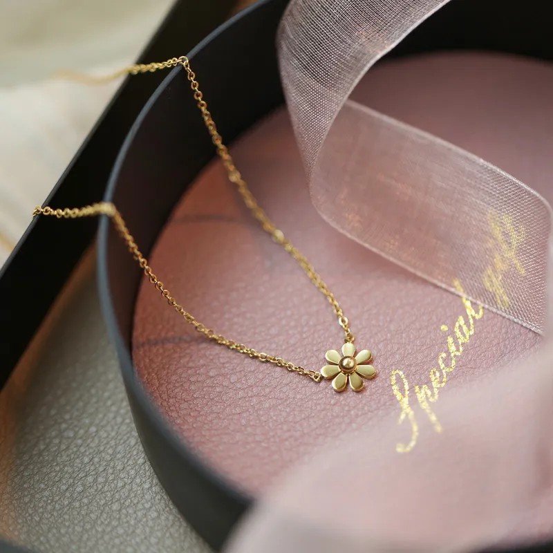 Simple Style Daisy Titanium Steel Plating 18K Gold Plated Pendant Necklace_colorza_1