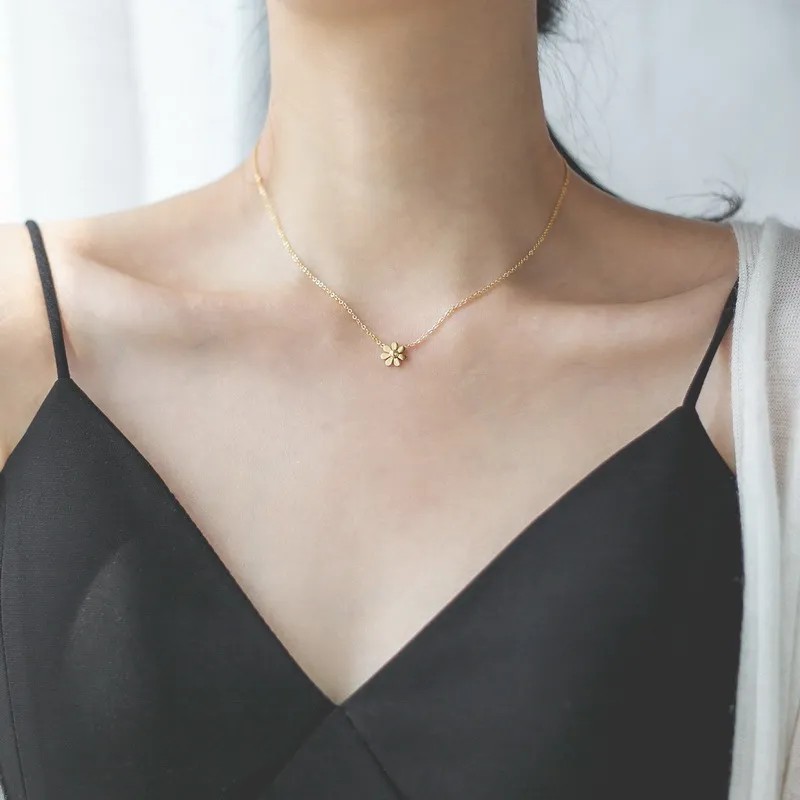 Simple Style Daisy Titanium Steel Plating 18K Gold Plated Pendant Necklace_colorza_3