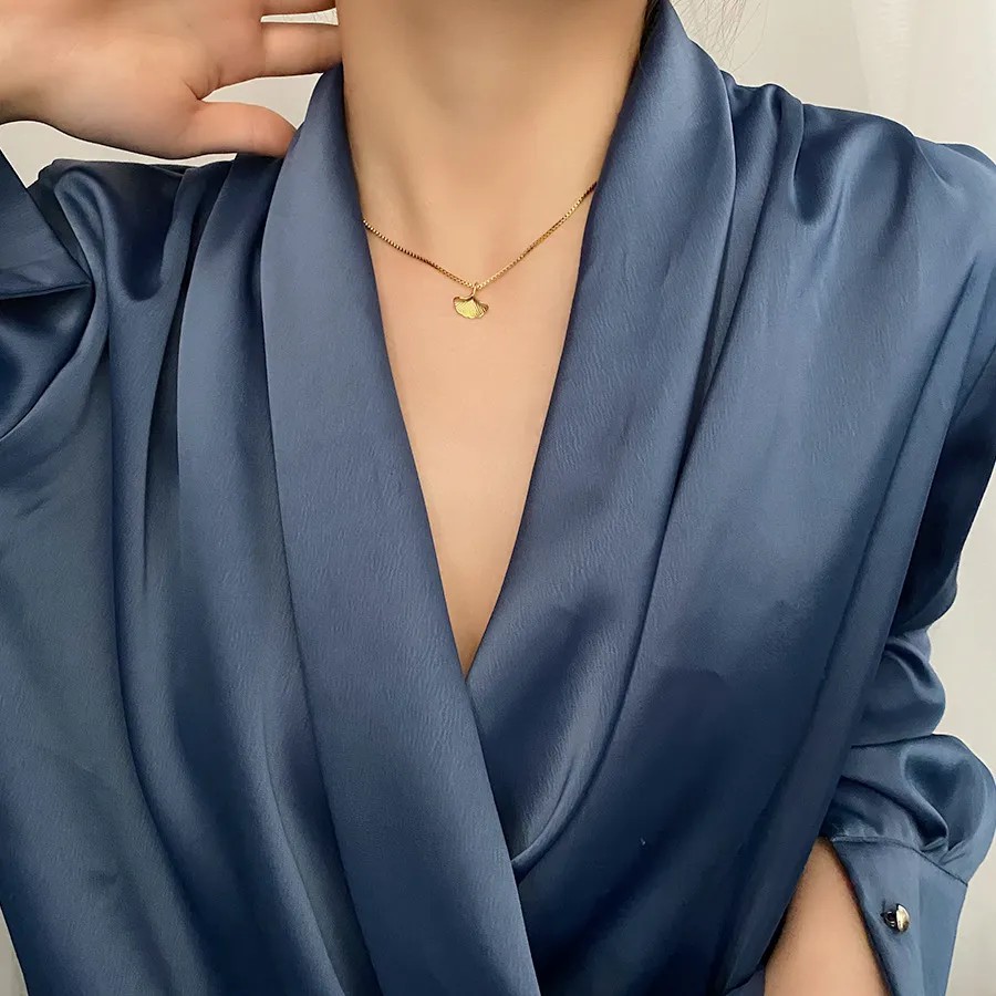 Simple Style Ginkgo Leaf Titanium Steel Plating 18K Gold Plated Pendant Necklace_colorza_2