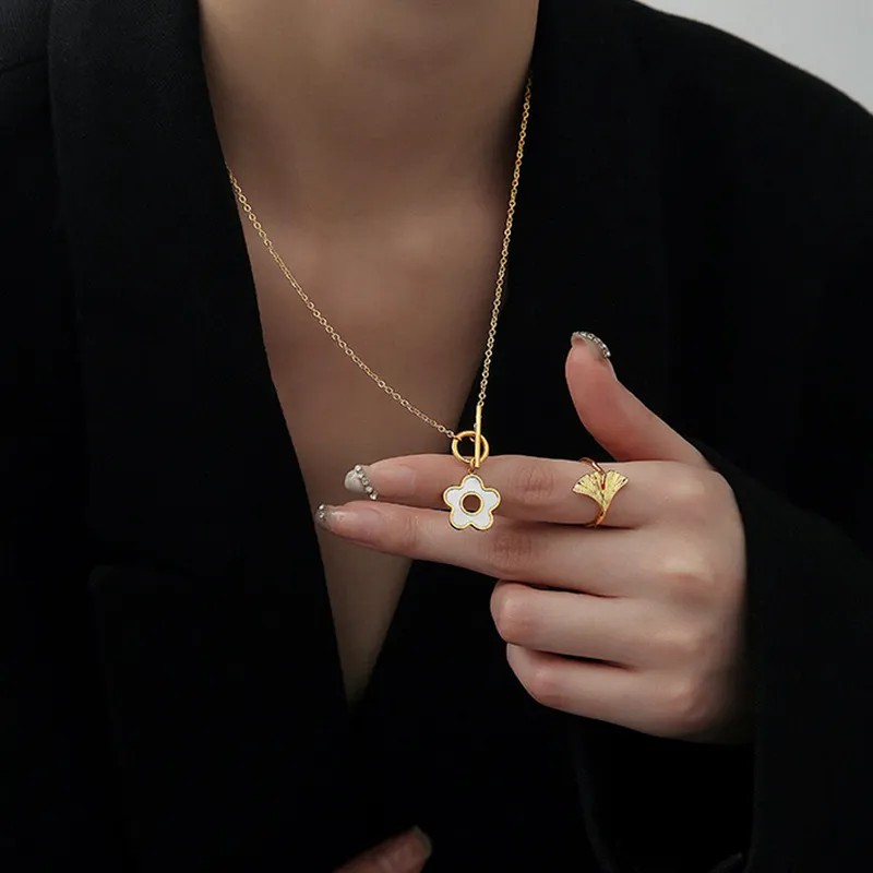 Simple Style Flower Titanium Steel Plating 18K Gold Plated Pendant Necklace_colorza_2