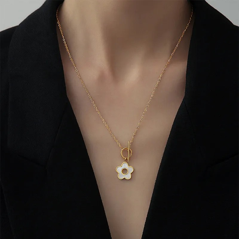 Simple Style Flower Titanium Steel Plating 18K Gold Plated Pendant Necklace_colorza_4