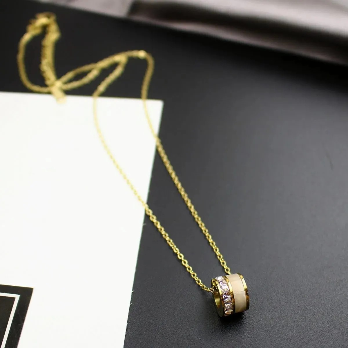 Retro Punk Round Stainless Steel Plating Inlay Zircon 18K Gold Plated Necklace_colorza_3