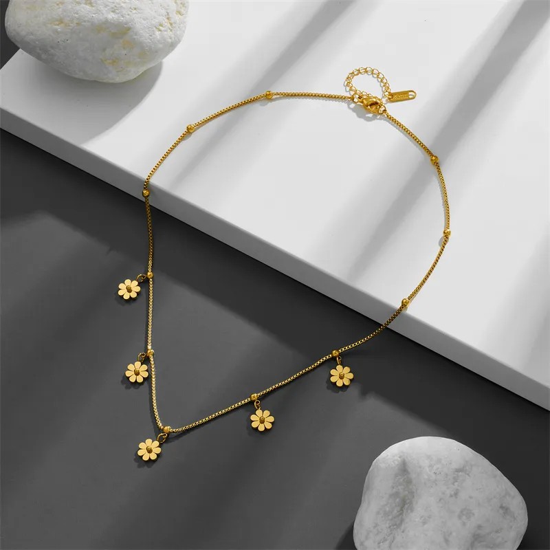 Sweet Simple Style Daisy Titanium Steel Plating 18K Gold Plated Pendant Necklace_colorza_3