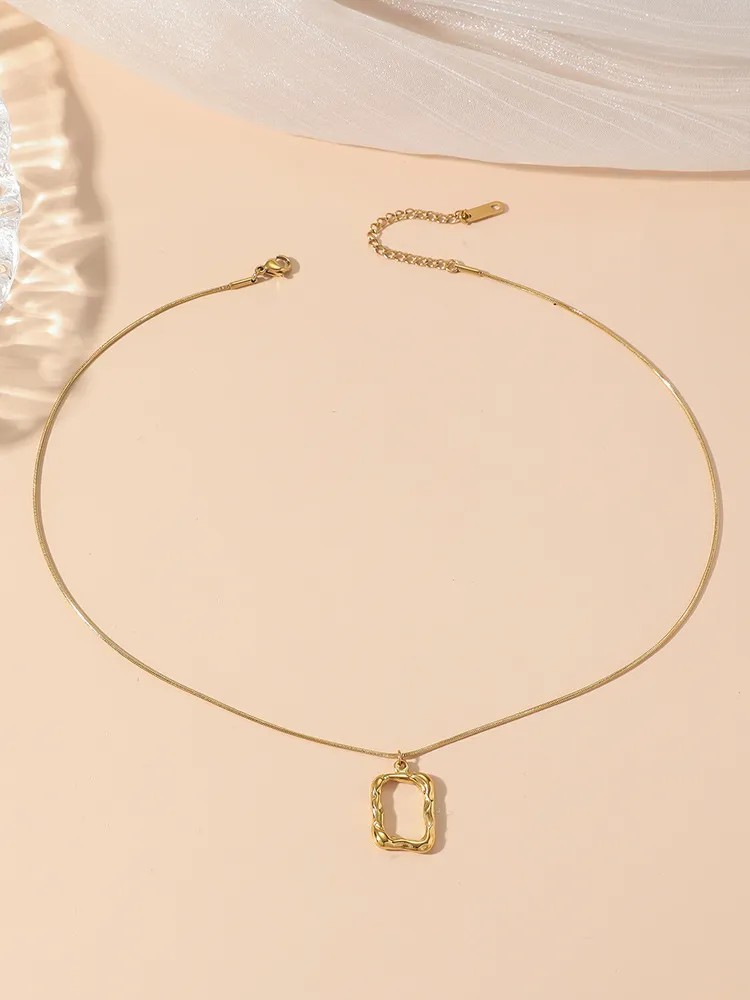 Casual Modern Style Rectangle Titanium Steel Polishing Plating Hollow Out 18K Gold Plated Pendant Necklace_colorza_3