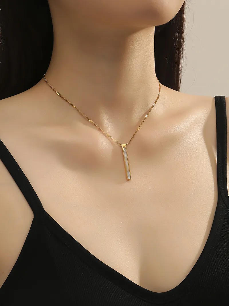 Casual Modern Style Rectangle Titanium Steel Polishing Plating Inlay Shell 18K Gold Plated Pendant Necklace_colorza_1