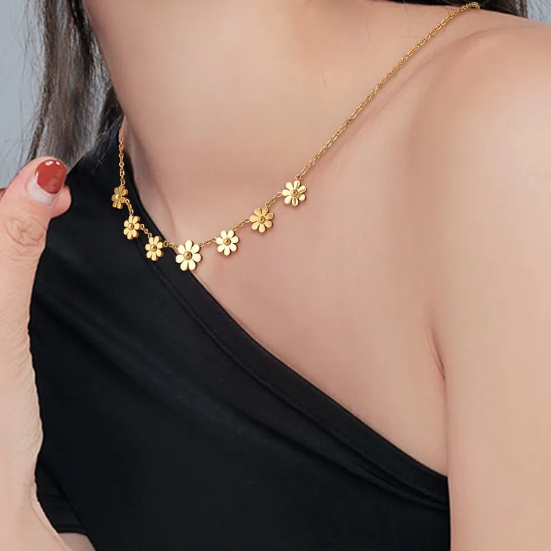Vintage Style Sweet Daisy Titanium Steel Plating 18K Gold Plated Necklace_colorza_3