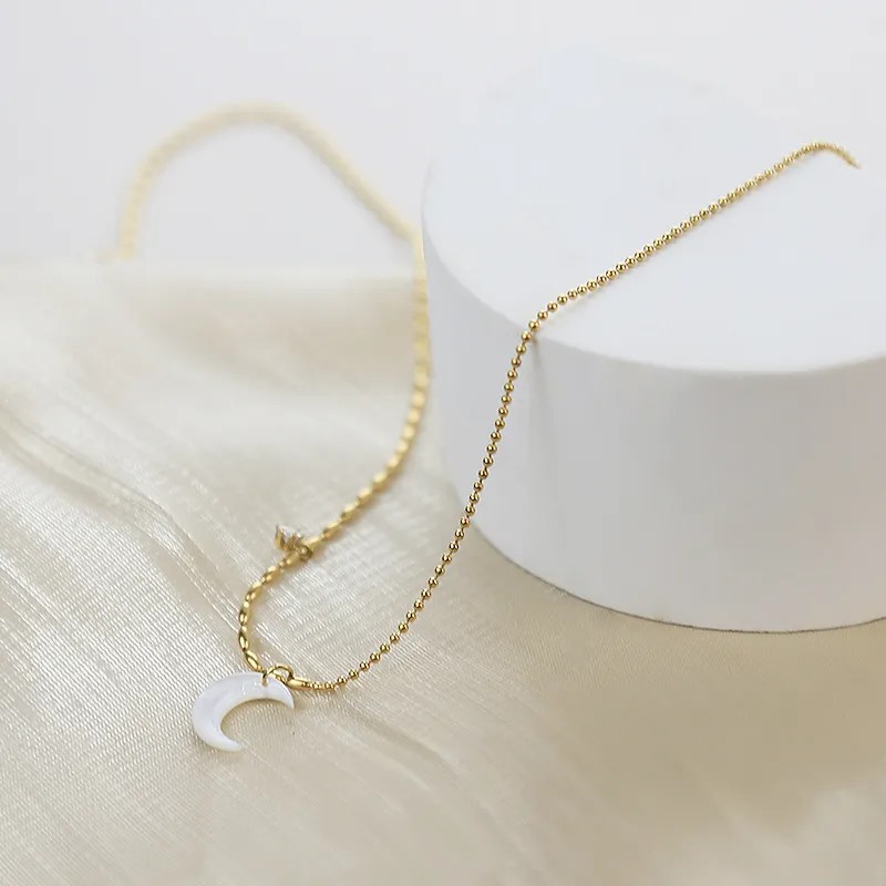 IG Style Simple Style Moon Shell Titanium Steel Plating Inlay Zircon 18K Gold Plated Pendant Necklace_colorza_2