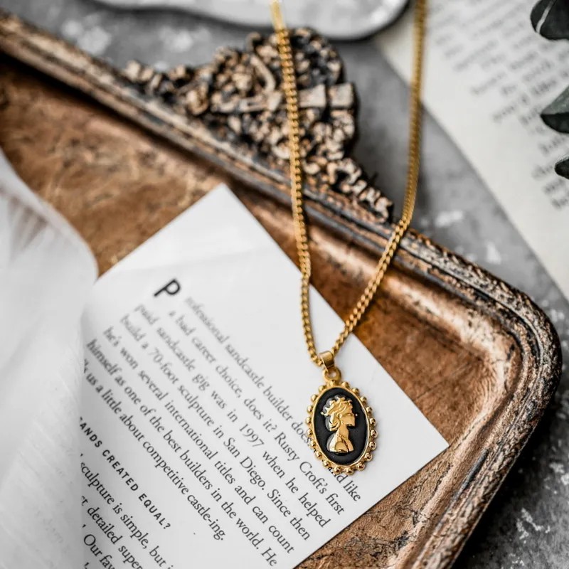 Casual Vintage Style Human Titanium Steel Enamel Plating 18K Gold Plated Pendant Necklace_colorza_3