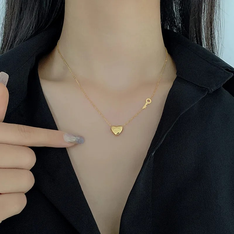 IG Style Simple Style Letter Heart Shape Key Titanium Steel Plating Hollow Out 18K Gold Plated Necklace_colorza_1