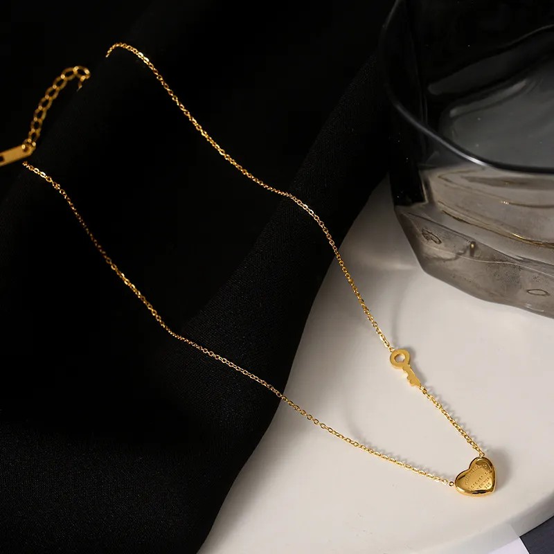 IG Style Simple Style Letter Heart Shape Key Titanium Steel Plating Hollow Out 18K Gold Plated Necklace_colorza_4
